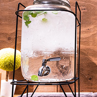 ご来店のお客さまに水分補給のため無料でドリンクをご用意しています