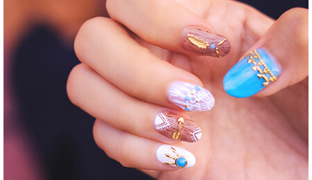 Liateのネイティブ調ネイル